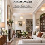 Un intérieur victorien contemporain alliant des meubles modernes et des détails historiques.
